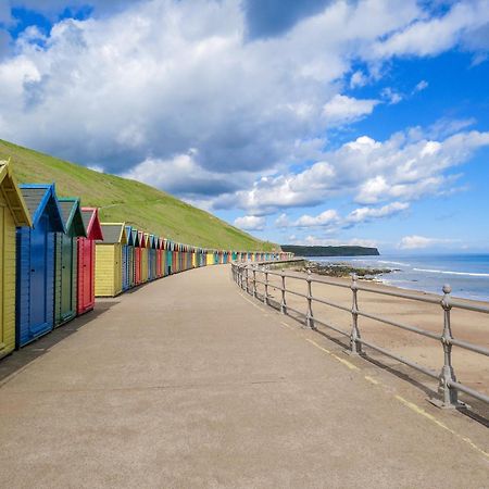 Ruffles Villa Whitby Bagian luar foto