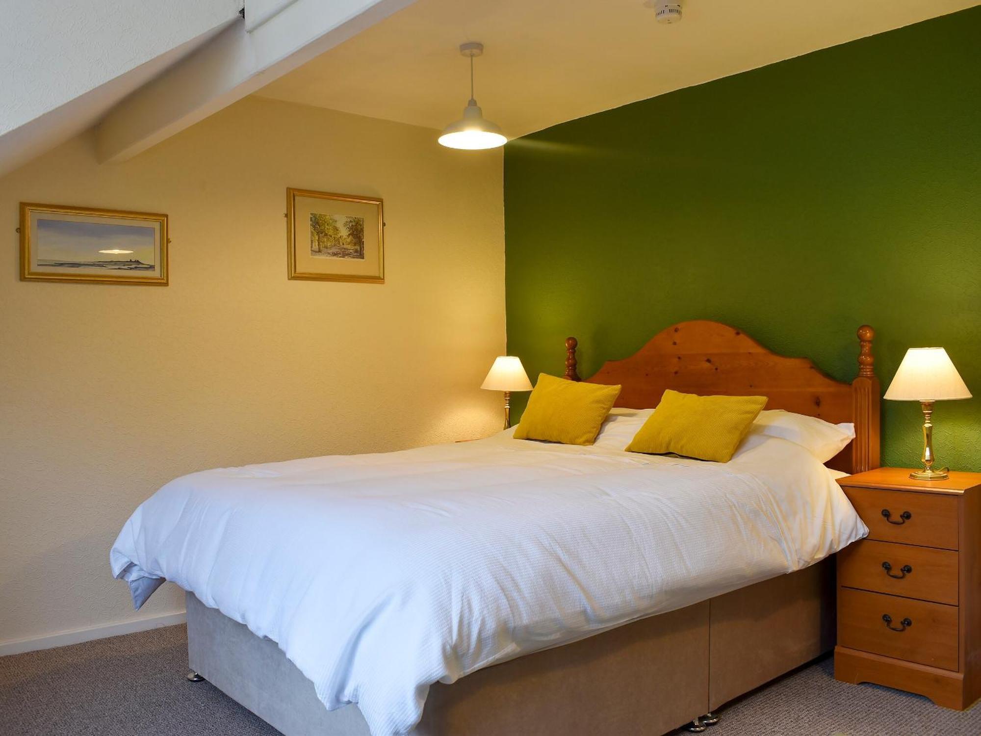 Ruffles Villa Whitby Bagian luar foto
